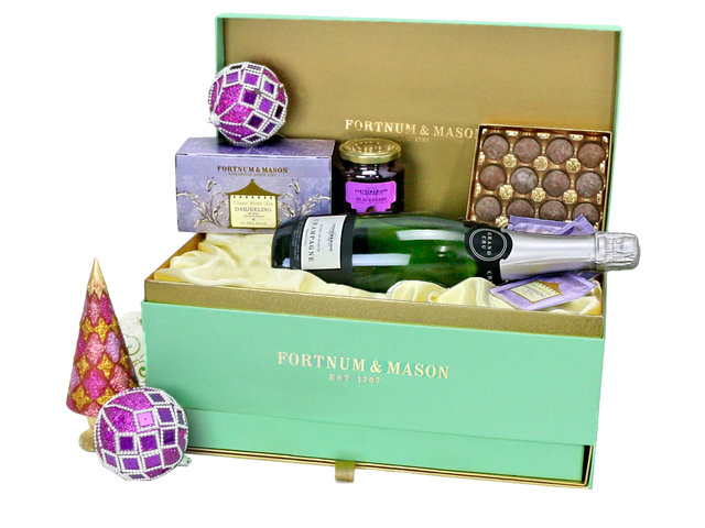 Christmas Gift Hamper - Christmas Permium Fortnum & Mason Gift Hamper M20 - L76604077 Photo